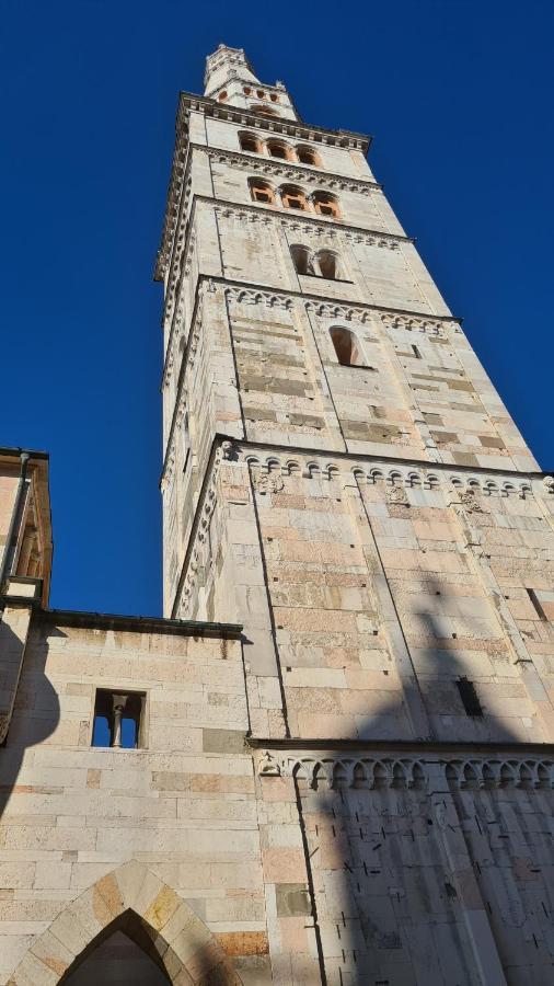 Casa Viola, Deliziosa Mansarda In Centro Storico Apartment Modena Ngoại thất bức ảnh