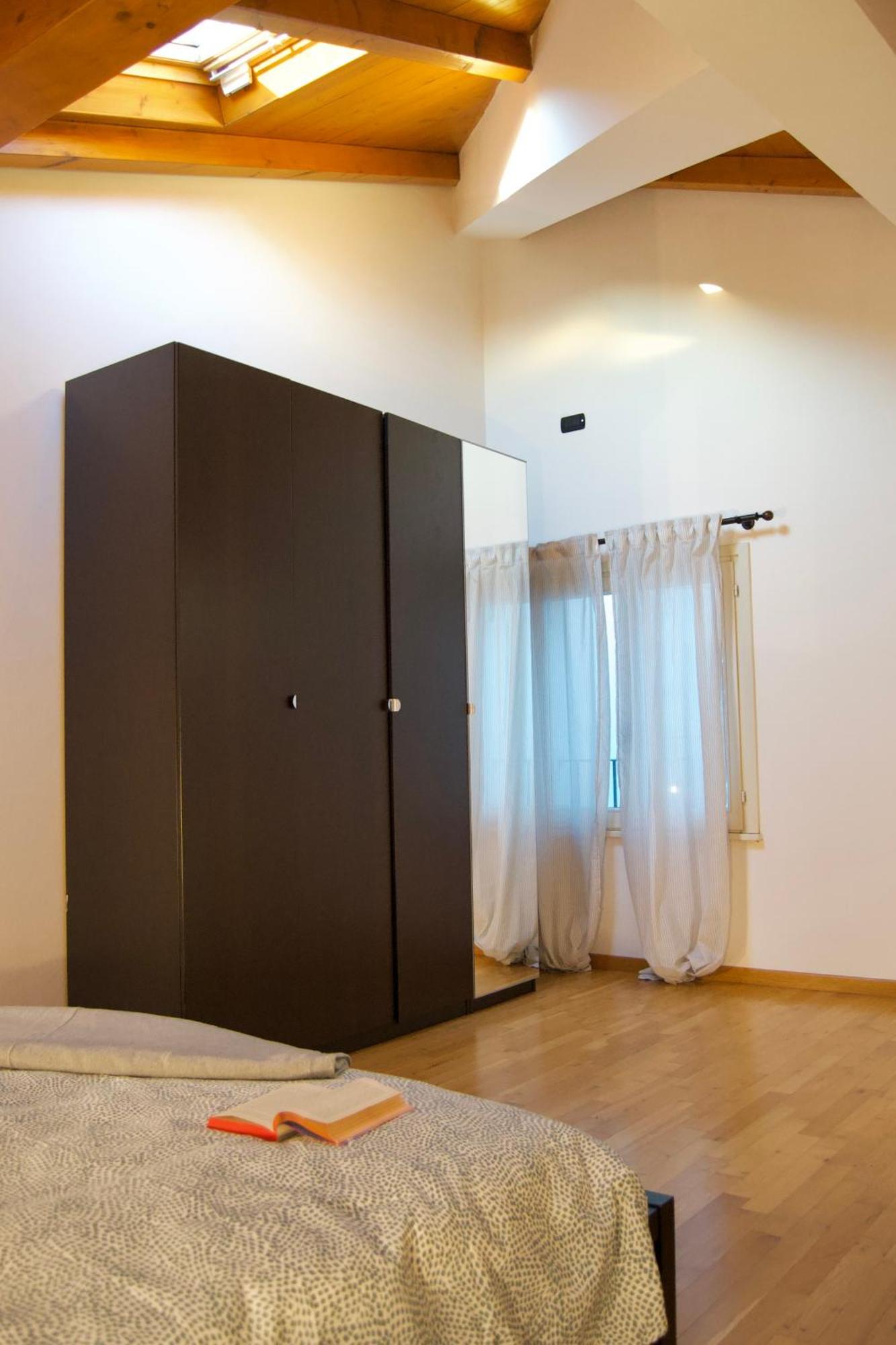 Casa Viola, Deliziosa Mansarda In Centro Storico Apartment Modena Ngoại thất bức ảnh