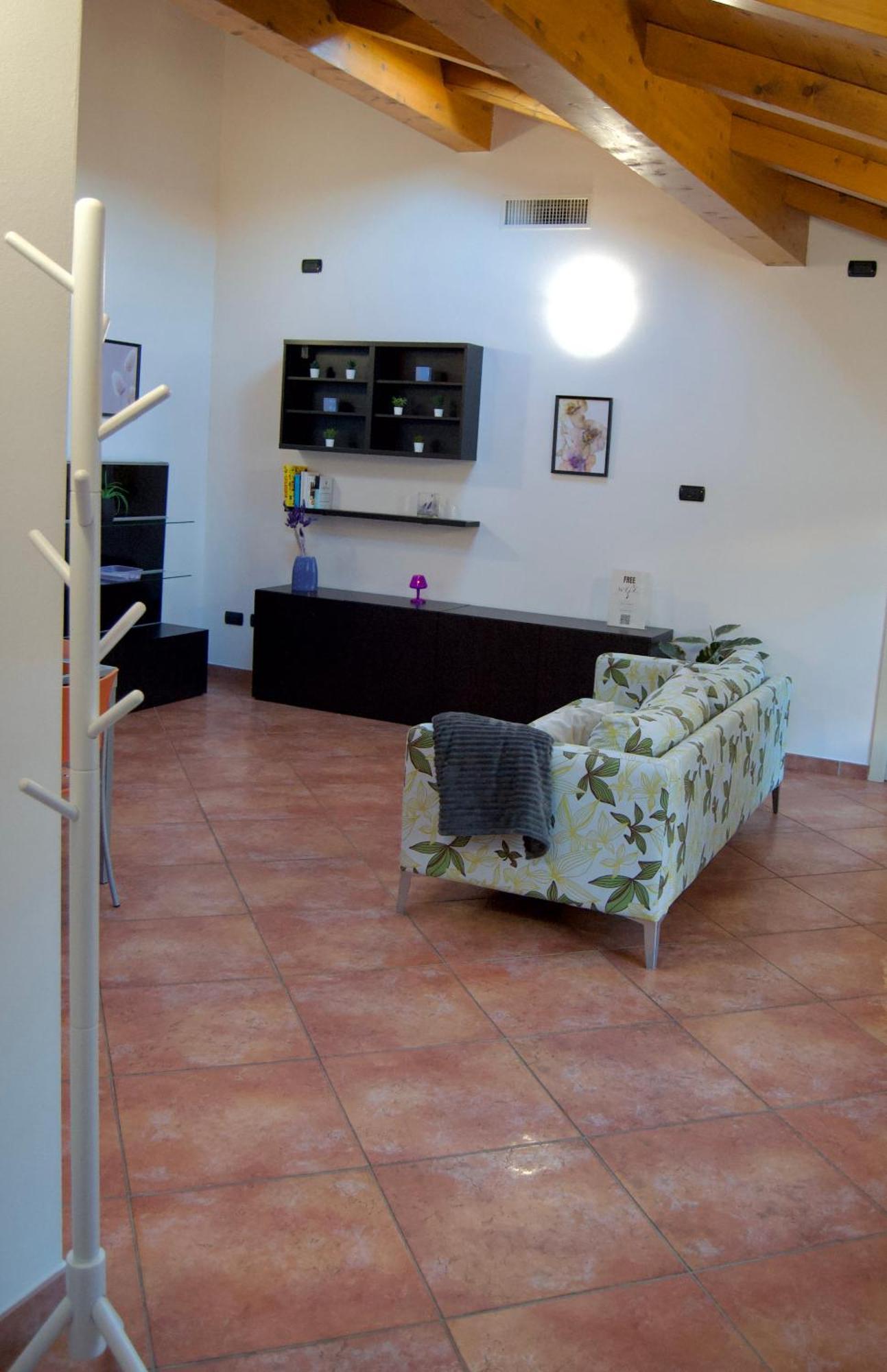 Casa Viola, Deliziosa Mansarda In Centro Storico Apartment Modena Ngoại thất bức ảnh